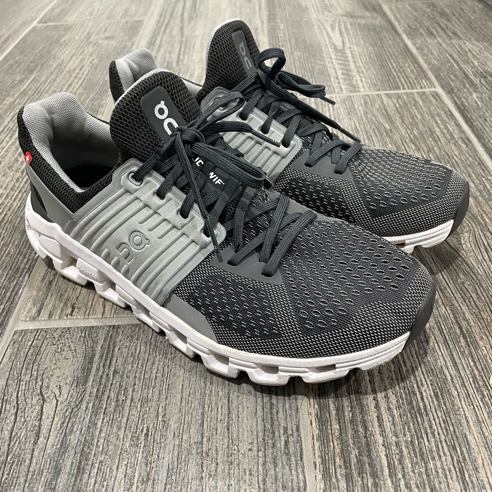 On Cloud Running Black and Gray Sneakers